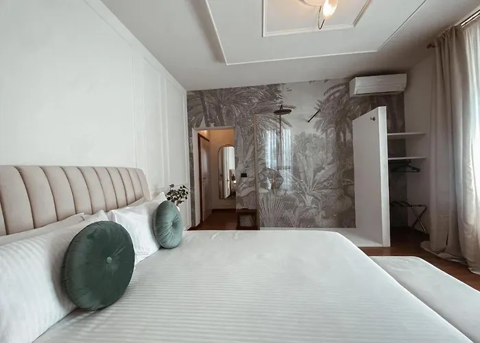 Maldestra Bed & Breakfast 4*